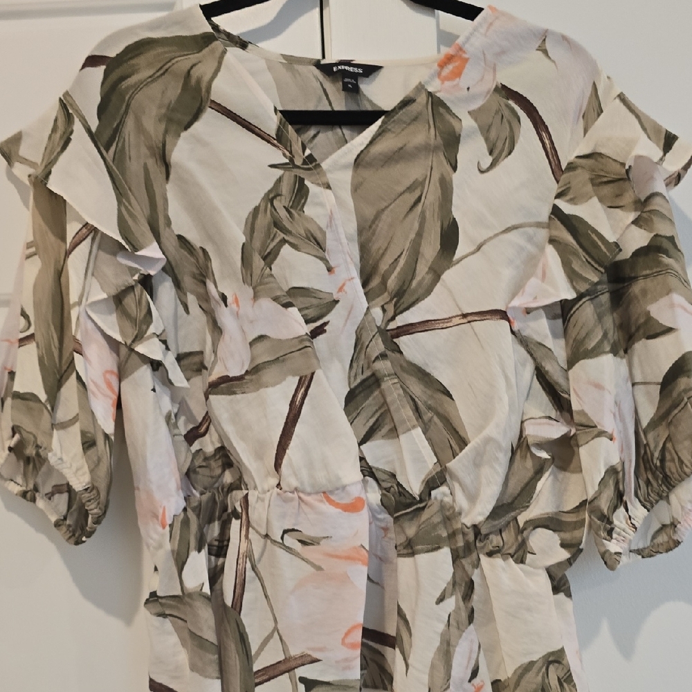 Express Cream Blouse with Ruffled Peter Pan Collar